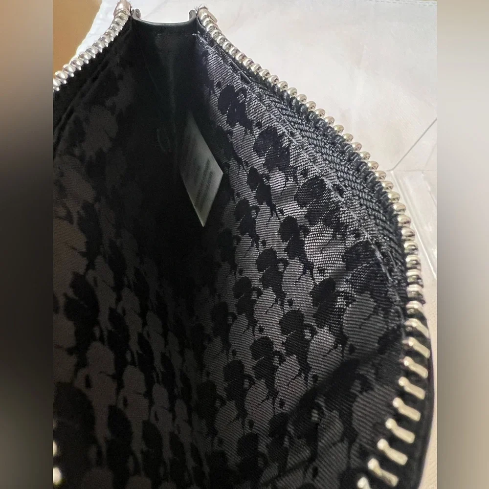 Karl Lagerfeld Zip Around Pouch/ Keychain New - Picture 8 of 8